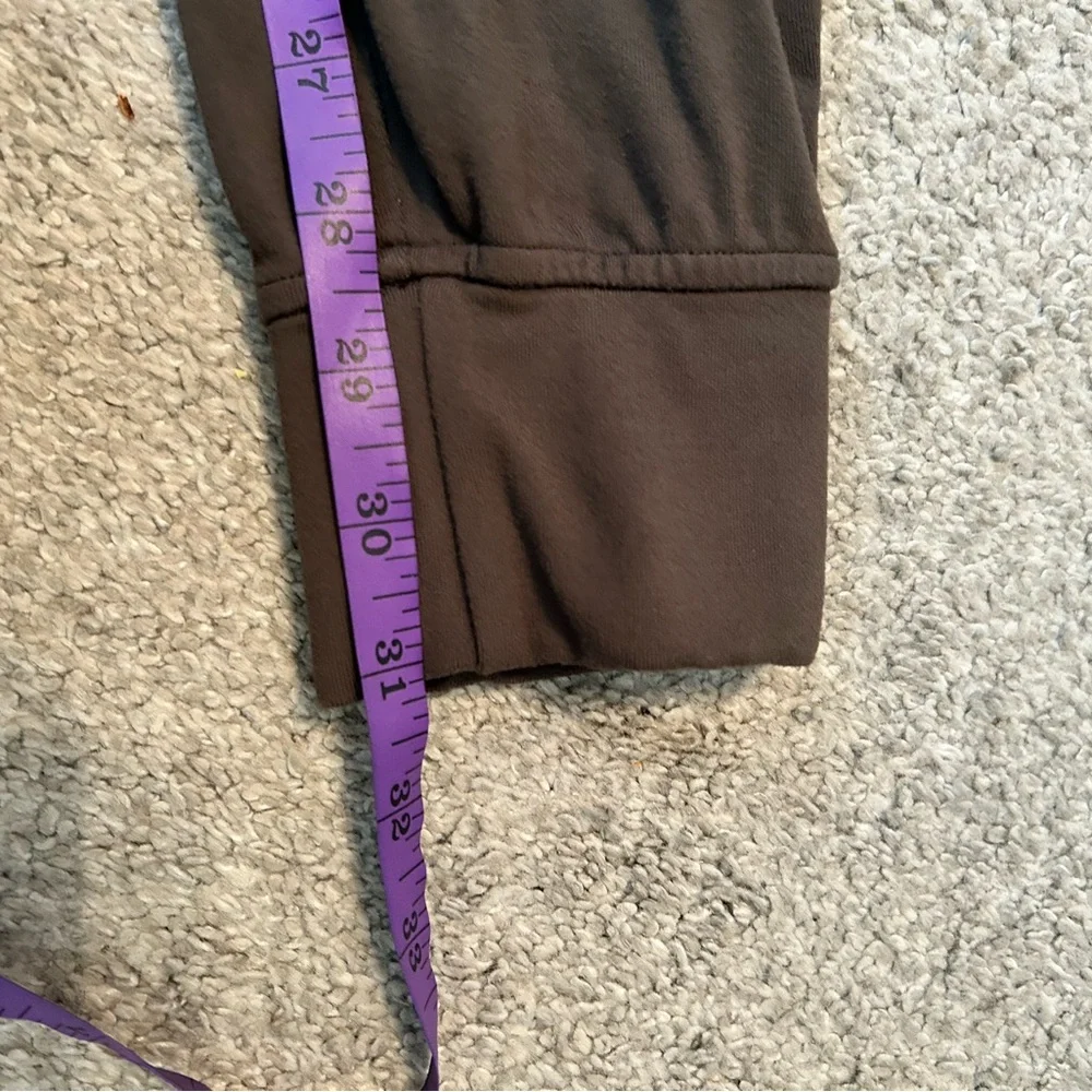 Lululemon olive green joggers size 2‎